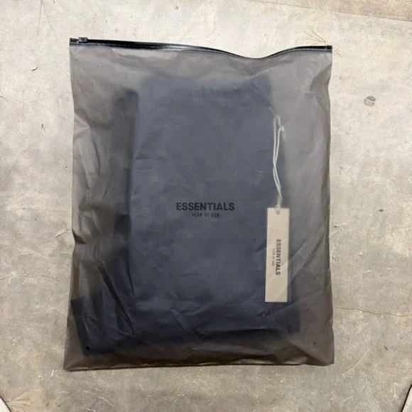 Fear of God Essentials SS22 'Stretch Limo' Relaxed Sweatpants Size M - Picture 8 of 8